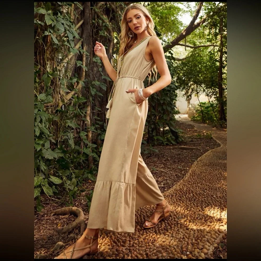 #134 NWT Super Cute & Super comfy Jumpsuit adjustable waist tie - Picture 2 of 2